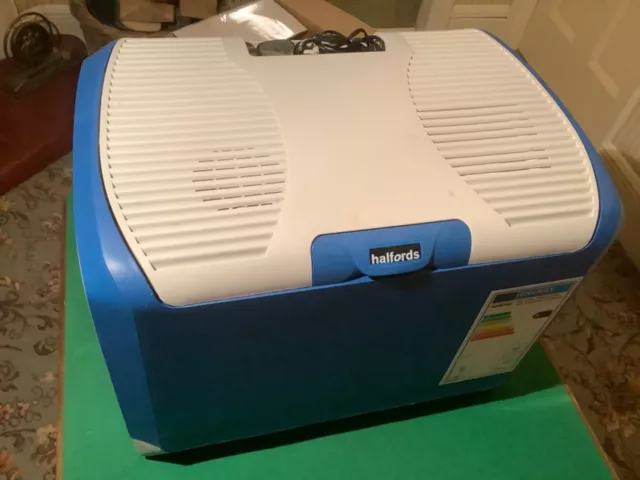 Halfords 24v fridge cheap