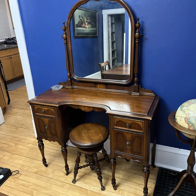 Antique ￼Mahogany Vanity depression era 1920s￼