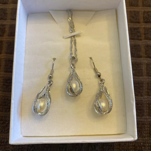 Pearl Drop Earrings and Necklace Set