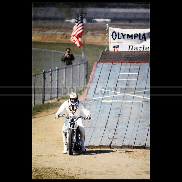 1979 EVEL KNEEVEL Motorcycle Stunt Performer Stuntman Photo M.001100 £6 ...
