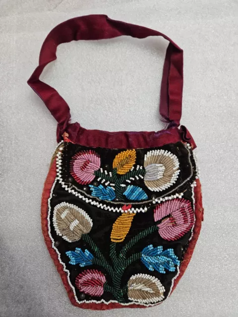 Native American Iroquois beaded purse on velvet w/provenance