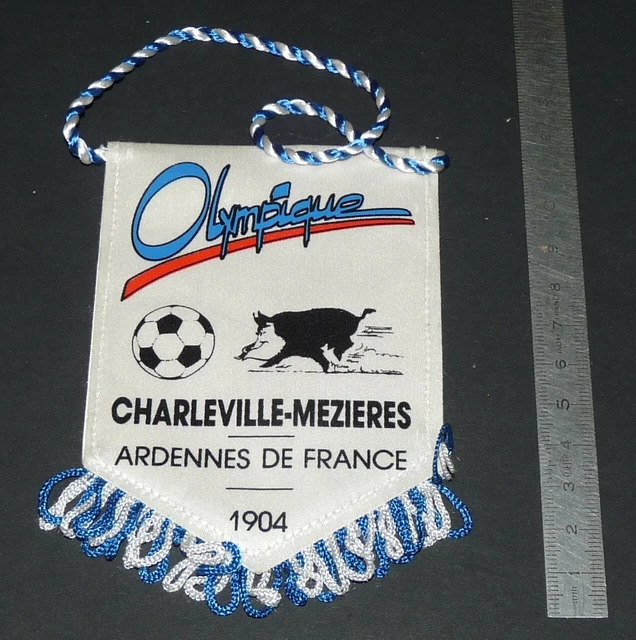 Ancien petit fanion wimpel pennant ) LES MOUTIERS /S CHANTEMERLE * FRANCE