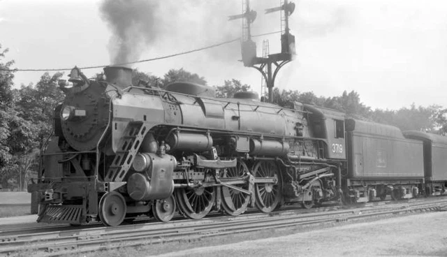 BM Boston & Maine Railroad locomotive, Engine No. 3719, 4-6-2 OLD TRAIN PHOTO