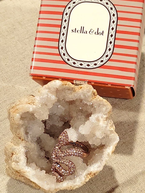 Stella Dot Rose Gold Tone Crystal Rhinestone Snake Renegade Cluster Ring 5.5 NIB