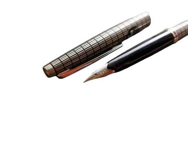 PILOT Fountain Pen "Elite" Silver 18K White Gold Nib F 1970’s Vintage from Japan