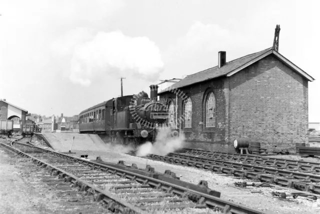 PHOTO British Railways Steam Locomotive Class BR ex GW 14xx 1421  at Marlow 1962