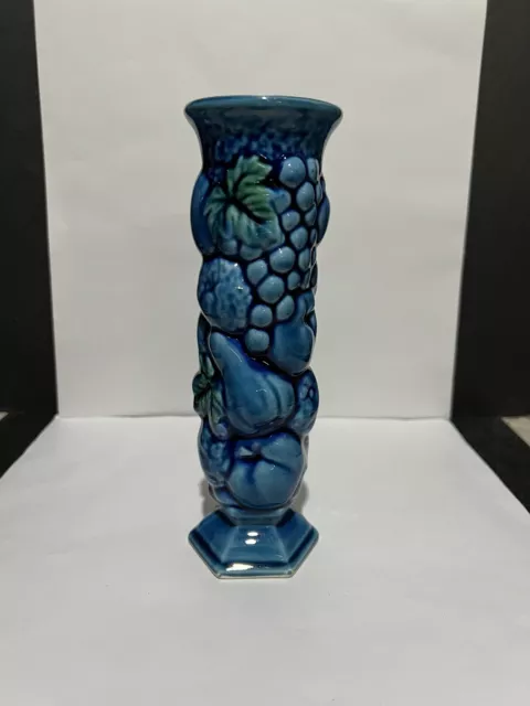 VTG INARCO Mood Indigo Blue Bud Vase E3096 8"Pedestal Majolica Grape Fruit Japan