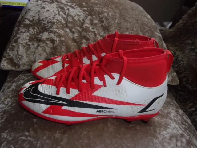 Nike Mercurial Superfly 8 Academy. Red/White/Black CR7 football boots size 5