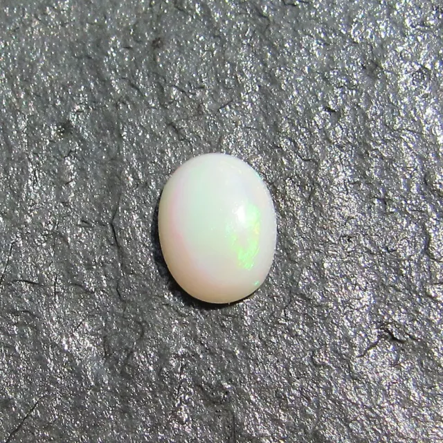 Opal Cabochon Australien 0,40 Karat 6,4 x 4,9 mm Oval (OP49)