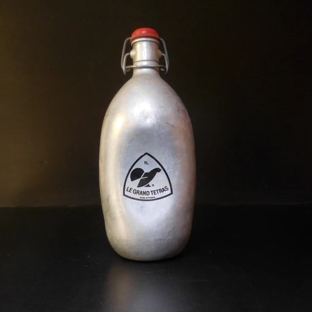 Gourde Le Grand Tétras en aluminium bouchon mécanique vintage contenance 0.5 litre Made in France - France
