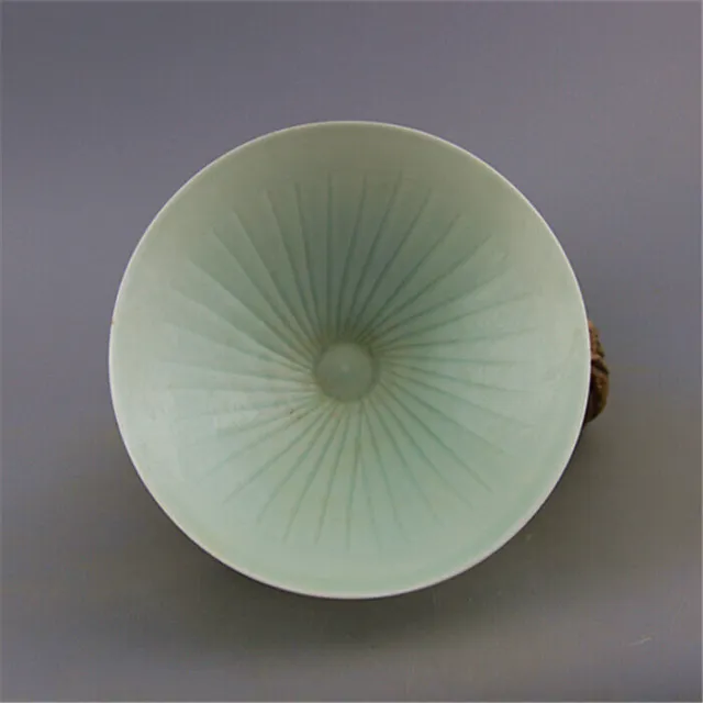 Chinese Song Hutian Kiln Celadon Porcelain Hand Carved Stripe Pattern Bowl 6.90"