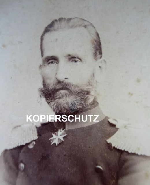 Altes Portrait Kabinett Foto / Soldat mit Johanniterorden Halskreuz / 2. WK *