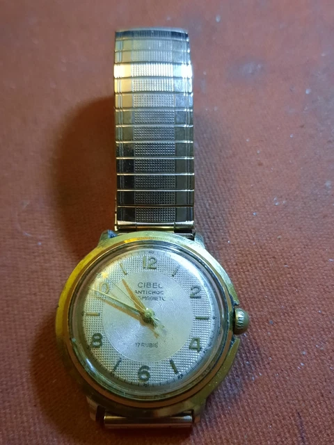 MONTRE BRACELET LOBOR COLLECTON PLAQUÉE OR avec PERRES SWAROVSK