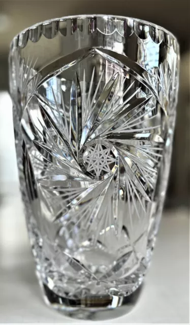 Beautiful Lausitzer Germany Clear Cut Pin Wheel Design Lead Crystal Vase
