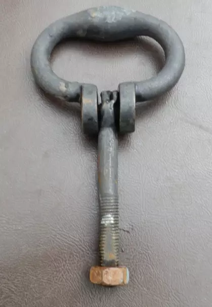 Ancien petit heurtoir marteau de porte en fonte
