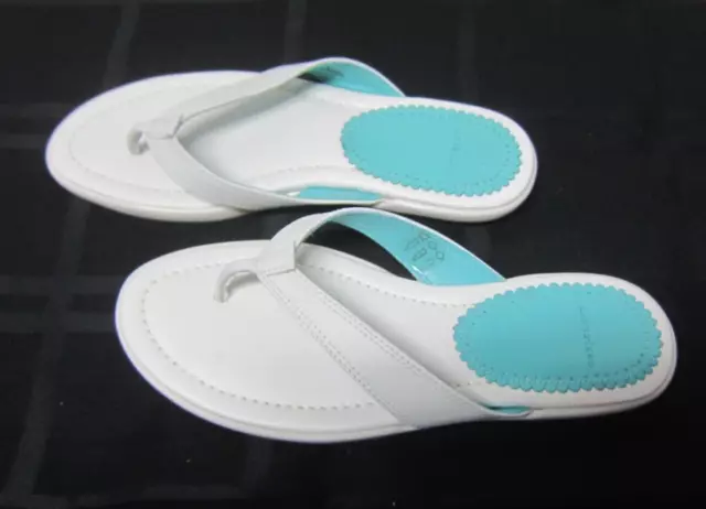 Lands End Womens Flat White Thong Sandals Size 6B
