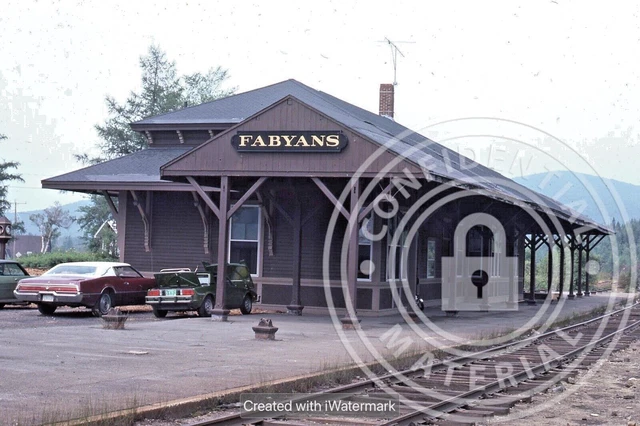 Original Kodachrome Boston & Maine Rr Depot Scene Fabyans, N.h. 1977