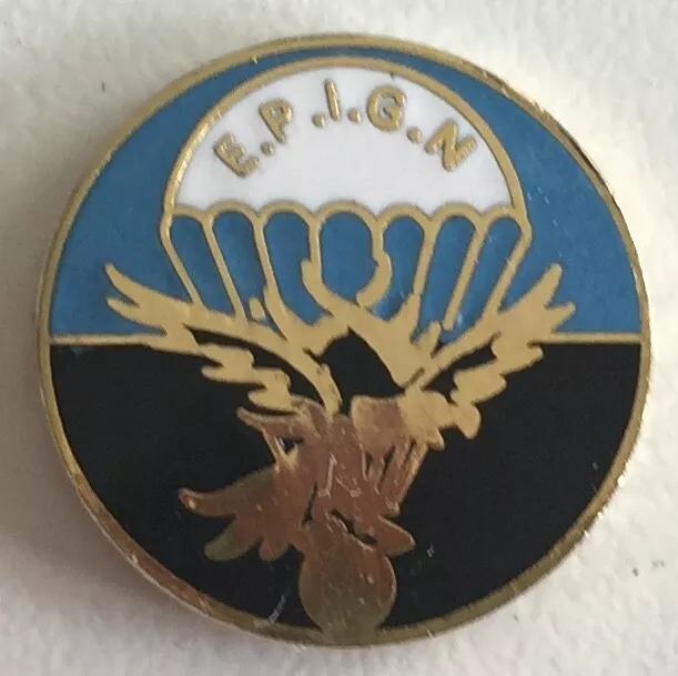 Petit pin's EPIGN / Escadron Parachutiste Intervention Gendarmerie Nationale