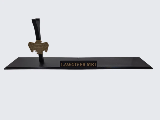 JUDGE DREDD LAWGIVER Replica Display Stand - Lawgiver MK1 £21.51 ...
