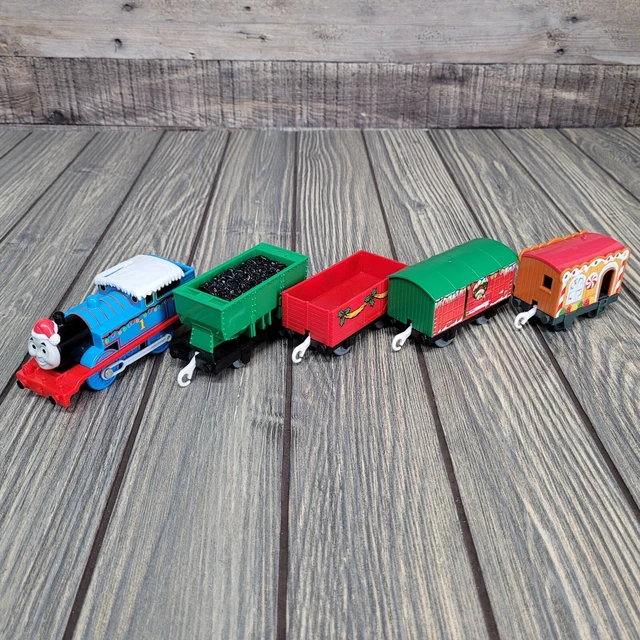 THOMAS BIG HOLIDAY Haul Trackmaster Motorized Christmas Train Set 2009