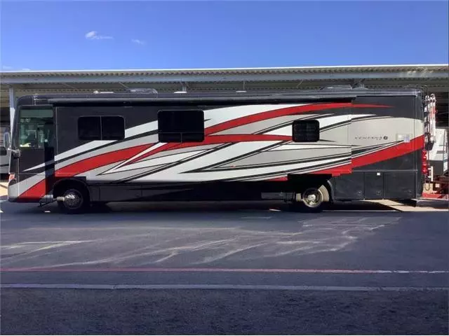Ventana LE 4037 BLK/SIL/RED/WHT with 45,000 Miles, for sale! Ventana LE 4037 BLK/SIL/RED/WHT with 45,000 Miles, for sale!