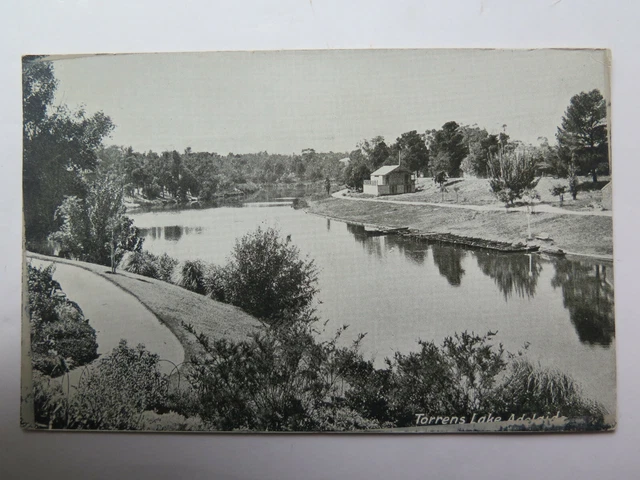POSTCARD TORRENS LAKE ADELAIDE SOUTH AUSTRALIA c1930 EXCELLENT