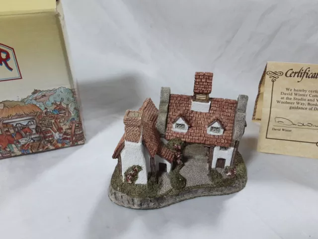 David Winter 1982 The School House Figure Sculpture Ornament Cottage Boxed(B4/1) 2