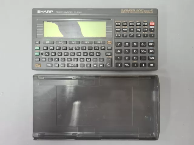 SHARP PC-E500 Pocket Computer BASIC Calculator Taschencomputer -- DEFEKT --