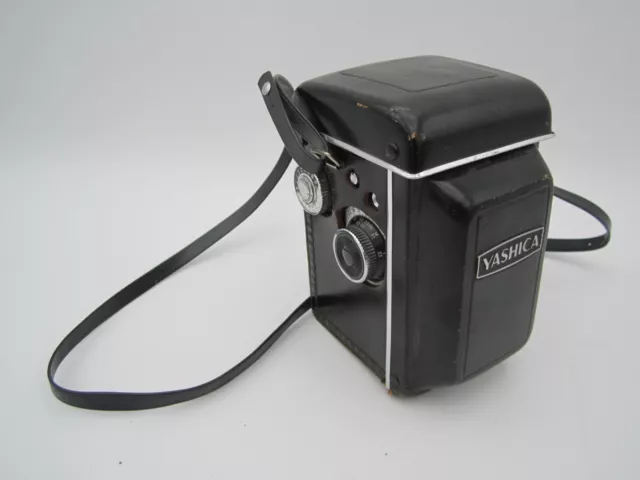 Yashica D Medium Format TLR Camera 120 Film COPAL MXV 80mm F/3.5 Yashikor NR !