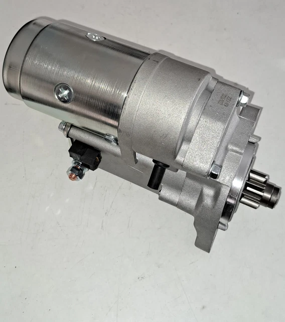 Anlasser Getriebestarter 12V /2,2Kw für  Kubota L3430 5030 , D1703 V2403 V2203