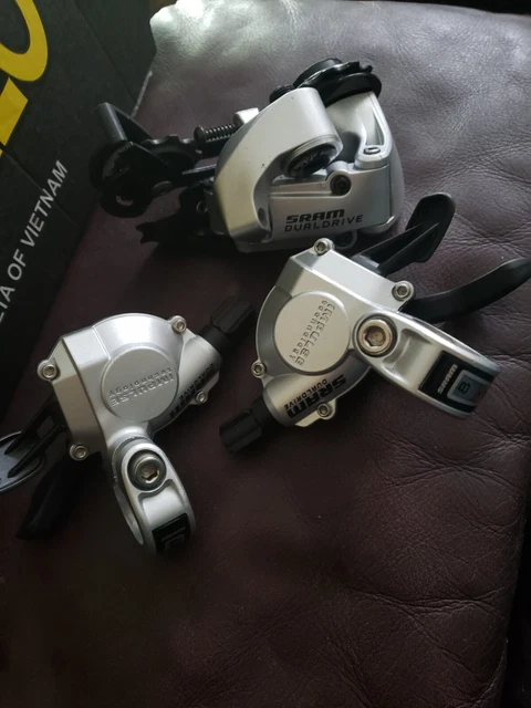 Sram dual drive front 3 speed, 8 speed and rear derailleur Sram dual drive front 3 speed, 8 speed and rear derailleur