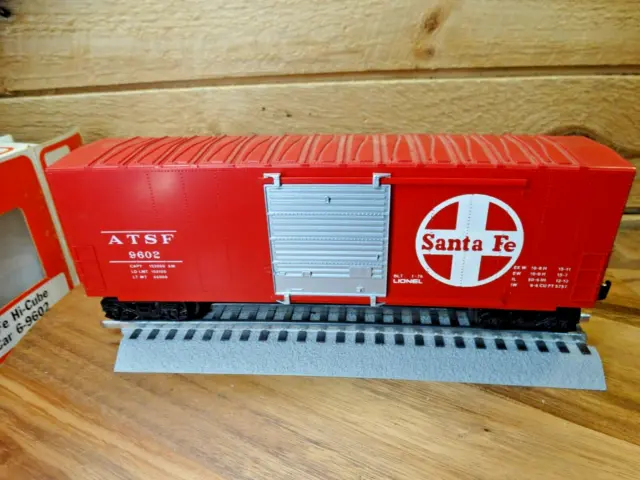 Lionel O Gauge Santa Fe ATSF 9602 Sliding Door Box Car in Original Box