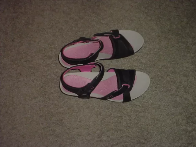 Baretraps Sandals Sz 10 M