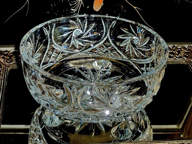 Exceptional & Exquisite  Vintage Crystal Master Bowl / Centrepiece  Hand Cut Boh