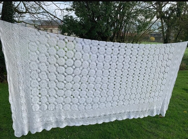 Grande Couverture Ancienne Au Crochet Fait Main - Motif Granny Square - 135x115 Cm - Multicolore