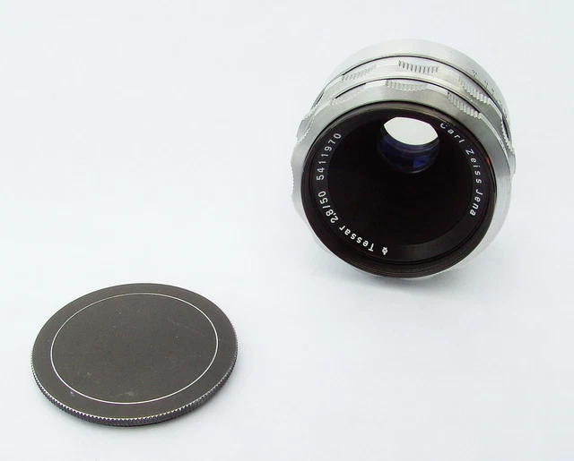 Carl Zeiss Jena Tessar f 2,8/50 mm, M 42, Nr. 5411970, guter Gebrauchszustand!