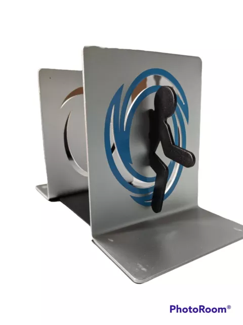 Portal 2 Limited Edition ThinkGeek Book Ends + Original Box