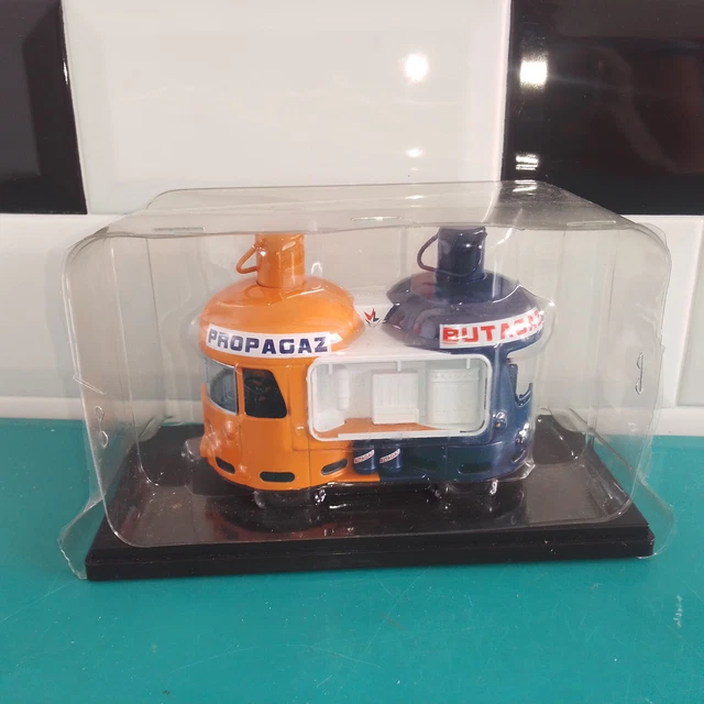 2409 1/43 véhicules publicitaires Auto + Hachette renault 1400 kg butagaz