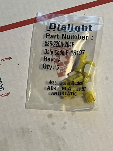 dialight 586-220a-204f leds pack of 5 new surplus