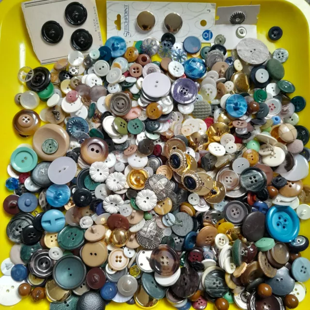 Vintage Buttons Mixed Job Lot Approx 800g