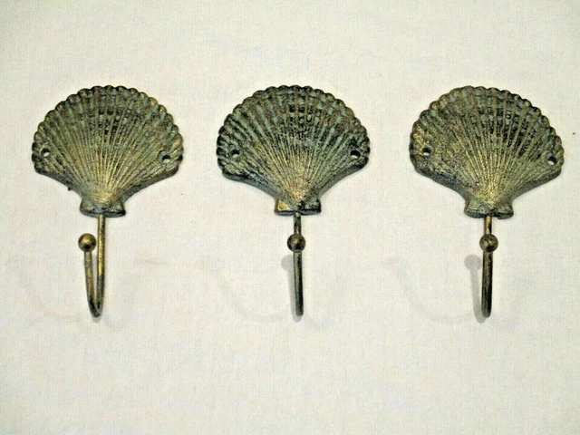 3 Scallop Sea Shell Coat Hook Wall Hanger Cast Iron Beach House Hat Dog Leash