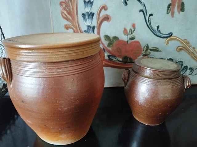 Lot 2 ANCIENS POTS A GRAISSE, GRES VERNISSÉ AVEC COUVERCLE