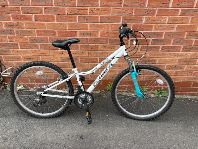 HOT Halfords Vivid Apollo Bike Apollo Creed Apollo Vivid 24 Inch