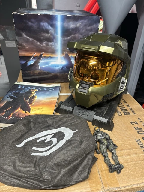 HALO LEGENDARY Edition Master Chief Helmet Replica with Base