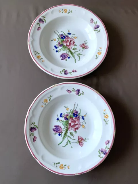2 anciennes assiettes céramique motifs fleurs