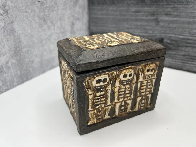 Day Of The Dead Skeleton Small Alter box Vintage Wooden Halloween Gothic Rare