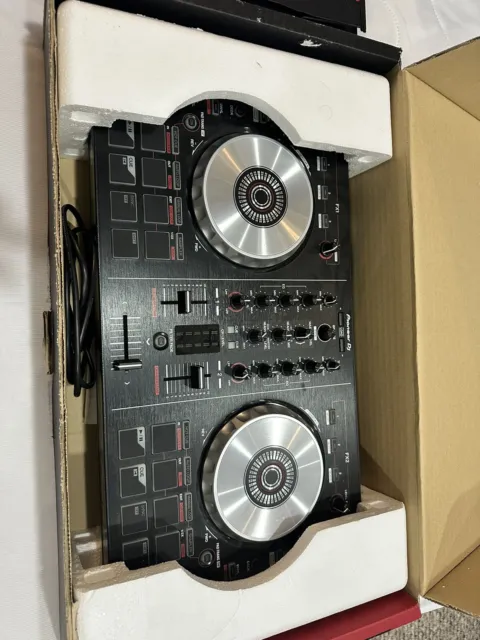Pioneer DDJ - SB2 DJ Controller - Compatible With Serato DJ Intro - never used !