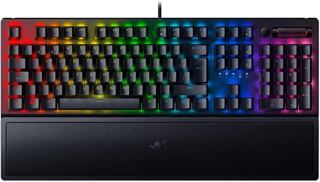 * Razer BlackWidow V3 Gaming Keyboard Green Switches Chroma RGB ES