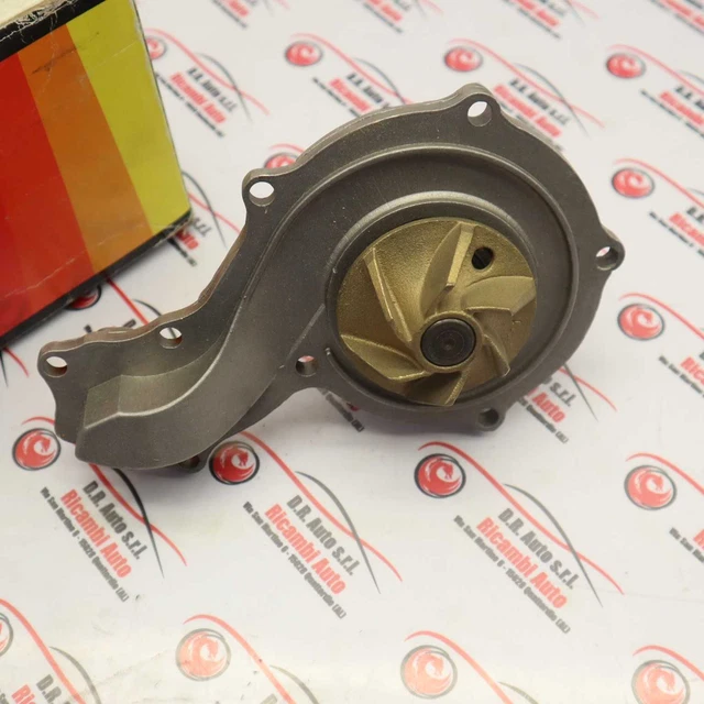 Pompe à Eau Pour VW Passat B7 2.0 TDi - Référence 5N0965561, Occasion