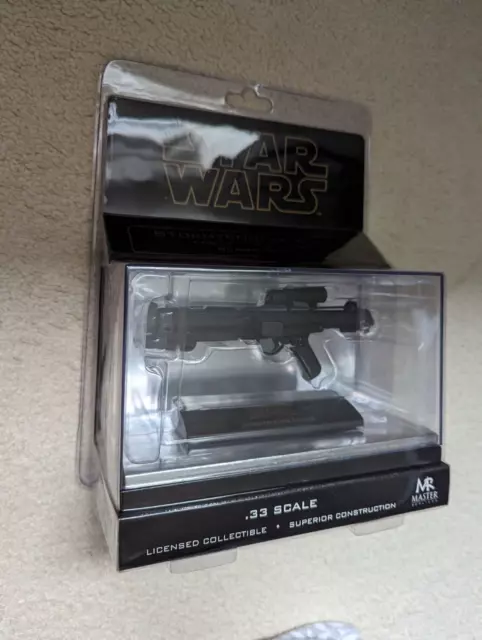 STAR WARS MASTER REPLICAS .33 SCALE Stormtrooper E11 Blaster